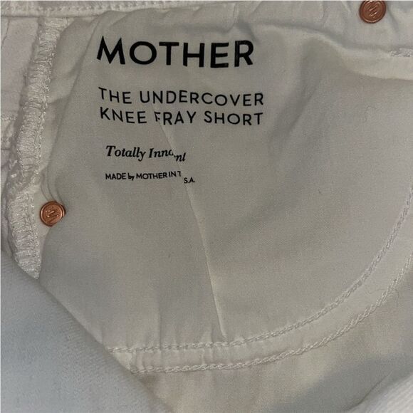 Mother Women's White The Undercover Knee Fray Short Size 24 $228 - Picture 4 of 7